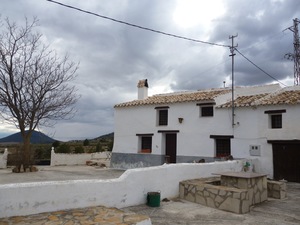 Huescar white villa