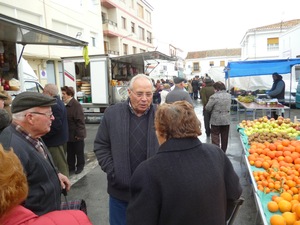 Huescar people in the market